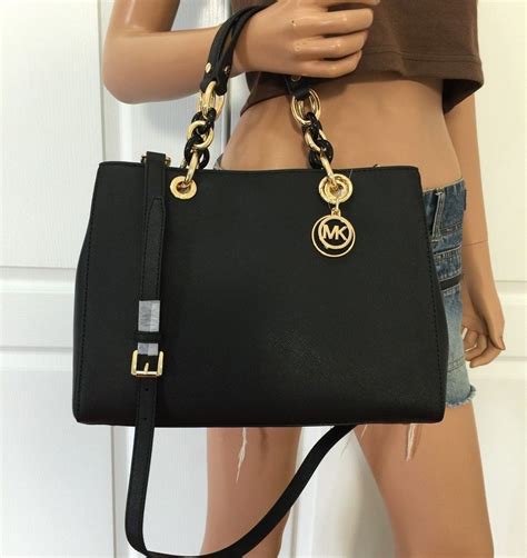 michael kors cynthia medium schwarz|Cynthia Saffiano Leather Satchel .